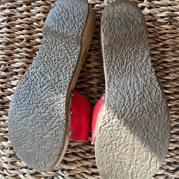 Vintage Dr. Scholl’s Wooden Exercise Red Leather Sandals - Picture 4 of 4